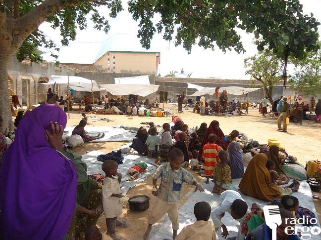 Qoysas barakacayaal ah oo dib ugu soo laabtay Bakool