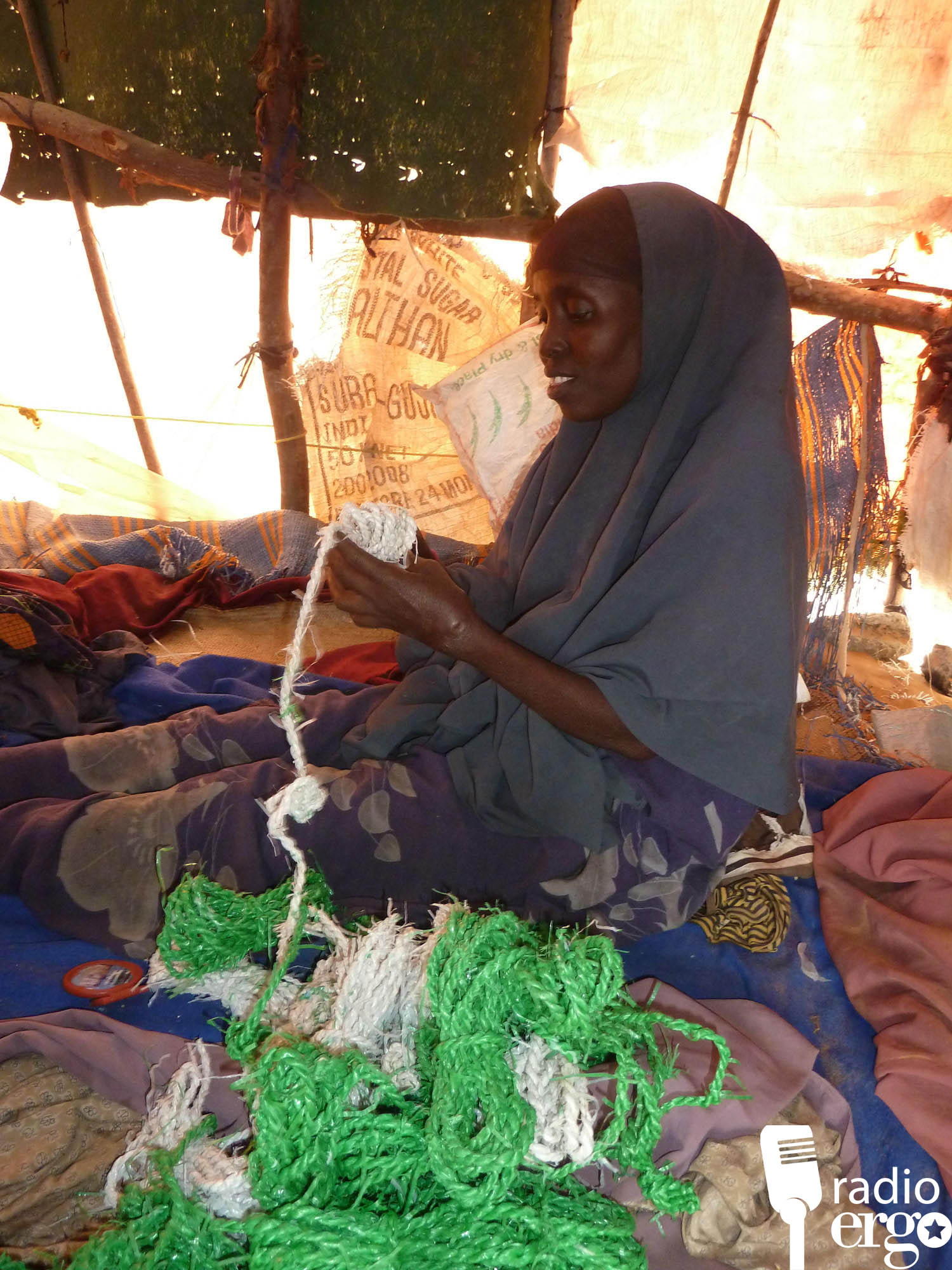 Xirfadaha ay noloshooda ku maarreeyaan hooyooyinka ku jira xeryaha barakaca ee Muqdisho