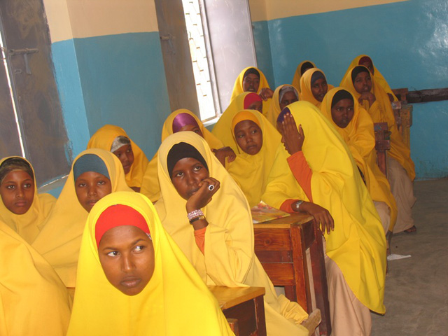 Caqabadaha gabdhaha ka haysta waxbarashada