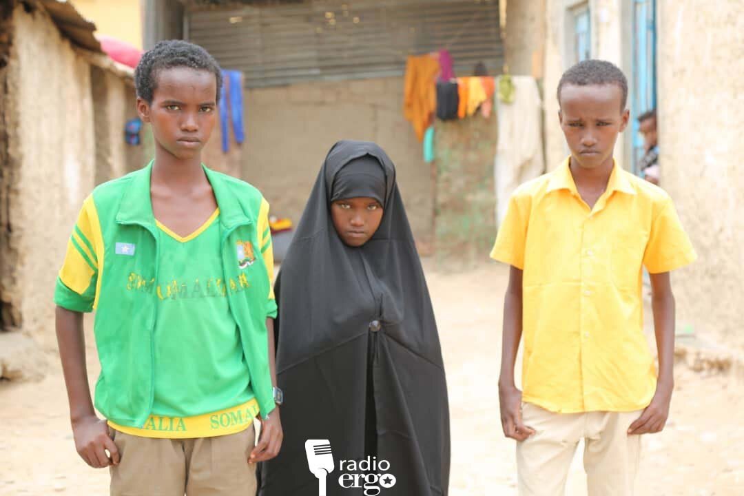 Top student in Puntland primary exams attributes success to support of IDP parents