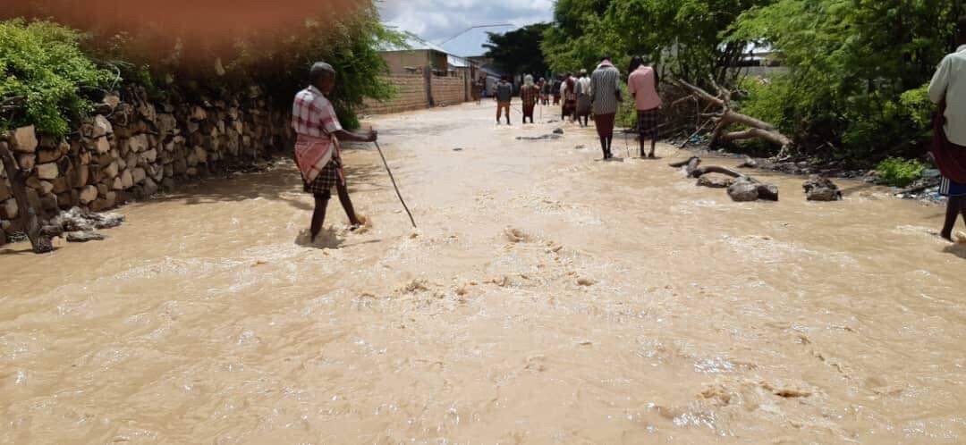 Displaced flood victims in southern Somalia’s Badale town surviving on tea