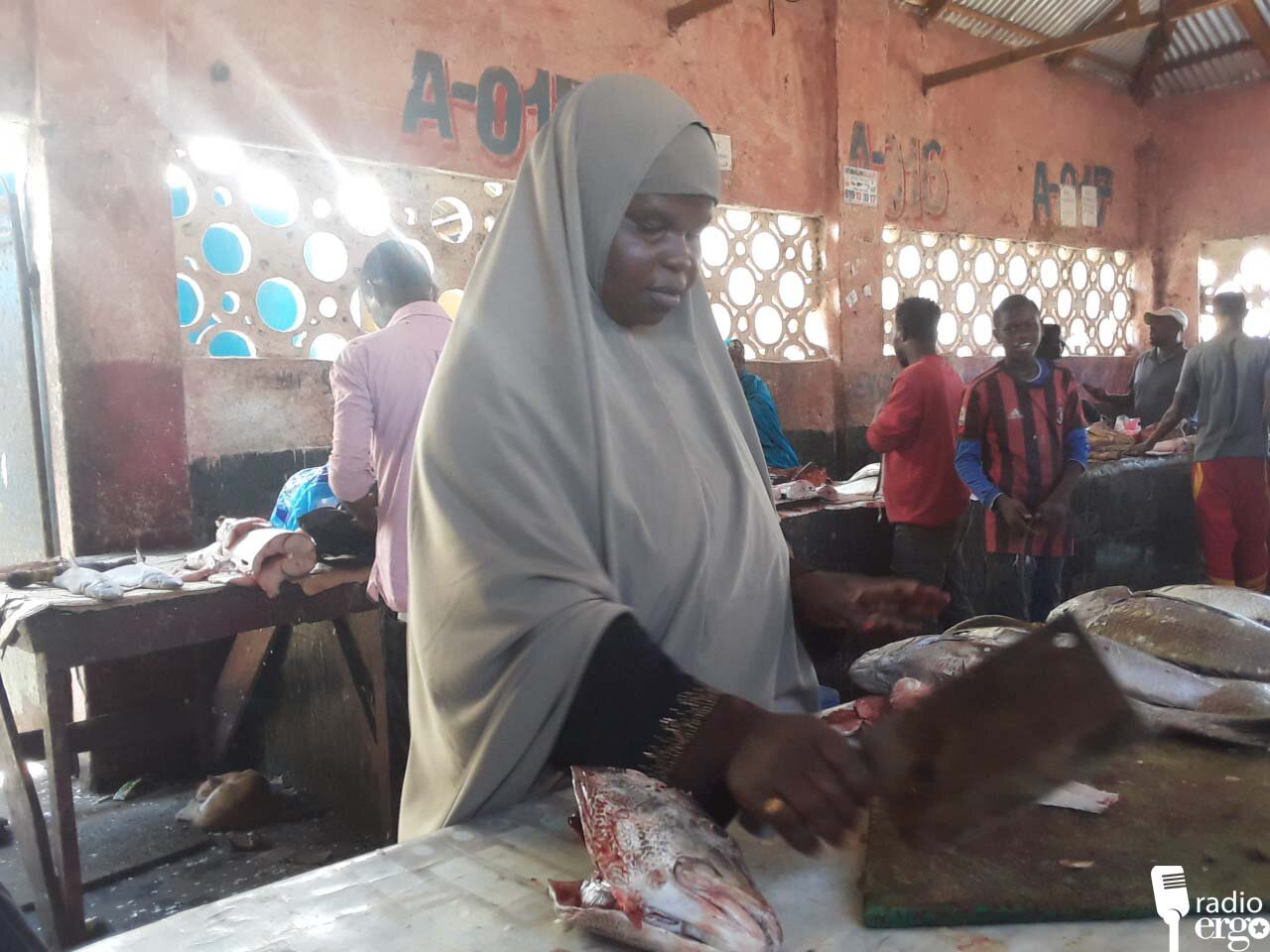 Somali women make good catch from fried fish sales in Kismayo