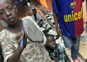 Muqdisho: Carruur dib ugu soo laabtay waxbarashada markii dhallinyaro ay xeradooda sameeyeen iskuul bilaash ah