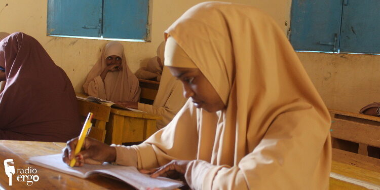 Galmudug: Lix kun oo arday oo waxbarasho la’aan ah markii ay u xirmeen iskuulladooda