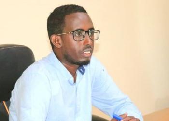 Macallimiinta wax ka dhiga iskuullada Muqdisho oo ka cabanaya mushahar yari iyo maciishadda oo ku sii qaaliyoobaysa