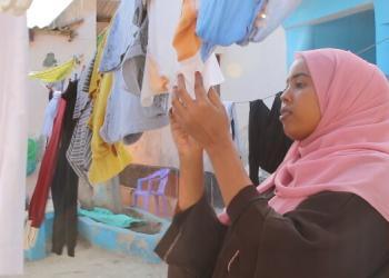 Muqdisho: Gabar shaqo ku wayday waxbarashadeedii jaamacadda oo furatay xarumo dharka lagu dhaqo