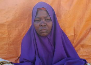 Muqdisho: Arday ka soo jeeda qoysas barakac ah oo waxbarasho la’aan noqday markii uu daad burburiyay iskuulkii ay dhigaanaayeen oo ku yaalla degmada Dayniile