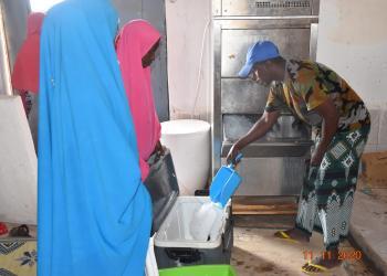 Boosaaso: Dhallinyaro fursad shaqo ay u noqotay iibinta cabitaannada oo dabbara nolosha qoysaskooda oo xagaa baxay