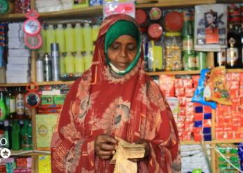 Baydhabo: Dad soo barakacay oo noloshooda ku filnaaday ganacsi ay ku furteen gunno gargaar ah kaddib