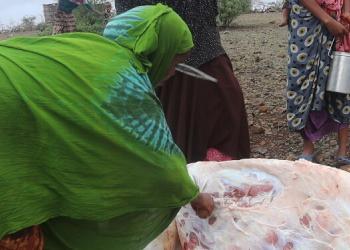 Bakool: Haween billaabay ka ganacsiga hilibka geela markii abaar ay saameysay qoysaskooda