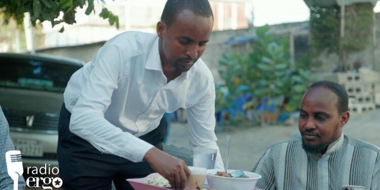 Muqdisho: Cunno kariye shaqo abuur u sameeyay dhallinyaro dhaqaale xumo wajahayay