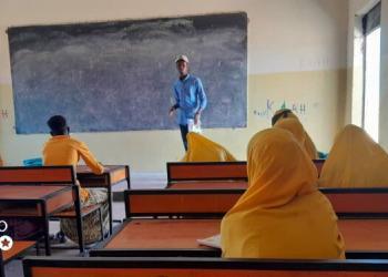 Galgaduud: Dhallinyaro macallimiin noqday oo helay dhaqaale ay ku dhigtaan jaamacaddaha