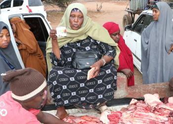 Dhadhabaab: Haweenay qaxooti ah oo fursad shaqo ka caawisay 120 qof oo haween u badan