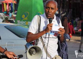 Muqdisho: Ragga wareejiya joornaallada oo wajahaya dhaqaale xumo