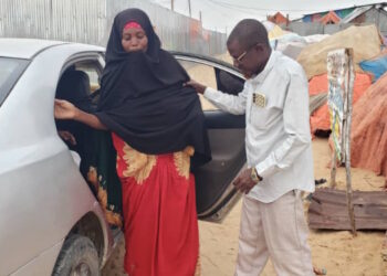 Muqdisho: Qoysas ku jira xero lagu barakacay oo isku tashi ku iibsaday gaari ambalaas ah