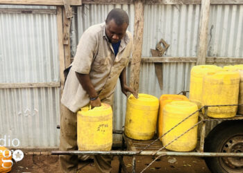 Dhadhaab: Cunno xumo ka dhalatay ganacsiyo xirmay markii la joojiyay lacag gunno ah