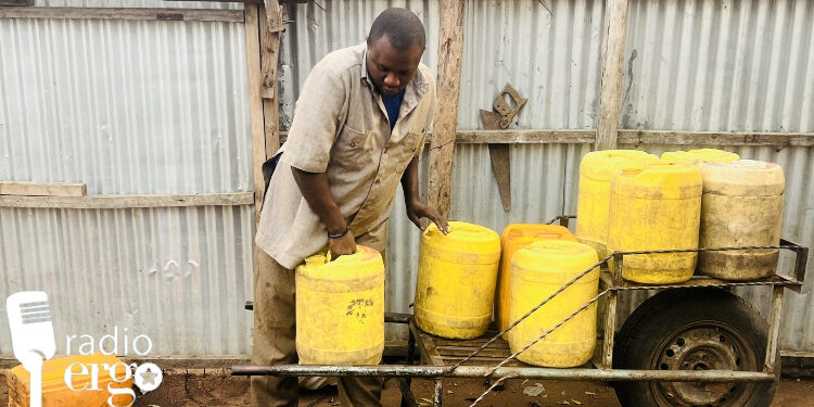 Dhadhaab: Cunno xumo ka dhalatay ganacsiyo xirmay markii la joojiyay lacag gunno ah