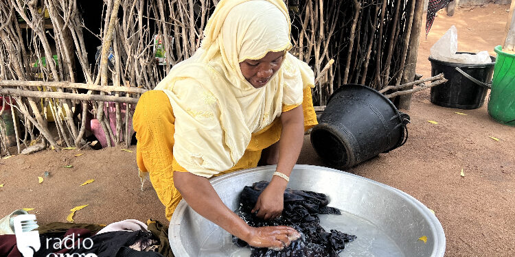 Haween qaxooti ah oo dhibaato gargaar iyo shaqo la’aan ay ku haysa Dhadhaab