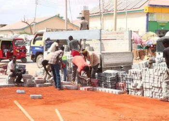 Reer-guuraa hore oo qayb ka ah dhismaha wadooyinka Gaalkacyo oo il-dhaqaale u noqday