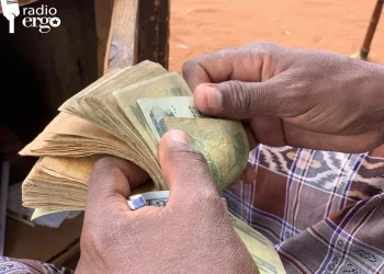Burbur ganacsi iyo nolol xumo ka dhashay hakad ku yimid isticmaalka lacagta dalka
