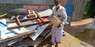 Qoysas ku xarooday Burco markii casharo xanuun badan ay ka barteen roob la’aanta